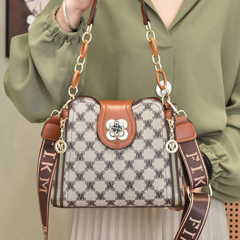 vintage letter printed shoulde - Vintage Fashion Prints 评论和价格