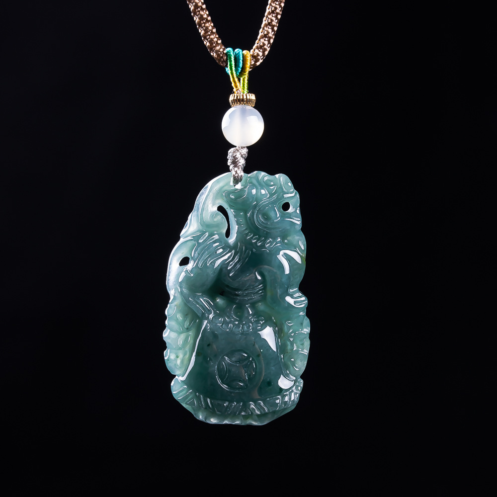 Burmese Jadeite Pixiu Pendant  - Vintage Fashion Designers 评论和价格